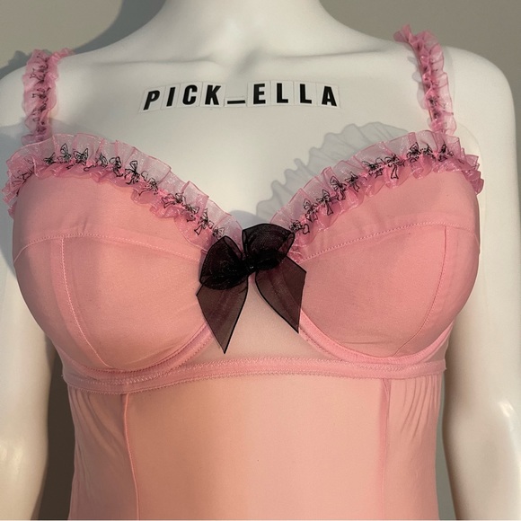 34D Vs Victoria’s Secret Sexy Little things Garter lingerie Slip top Pink ruffle - Picture 2 of 12